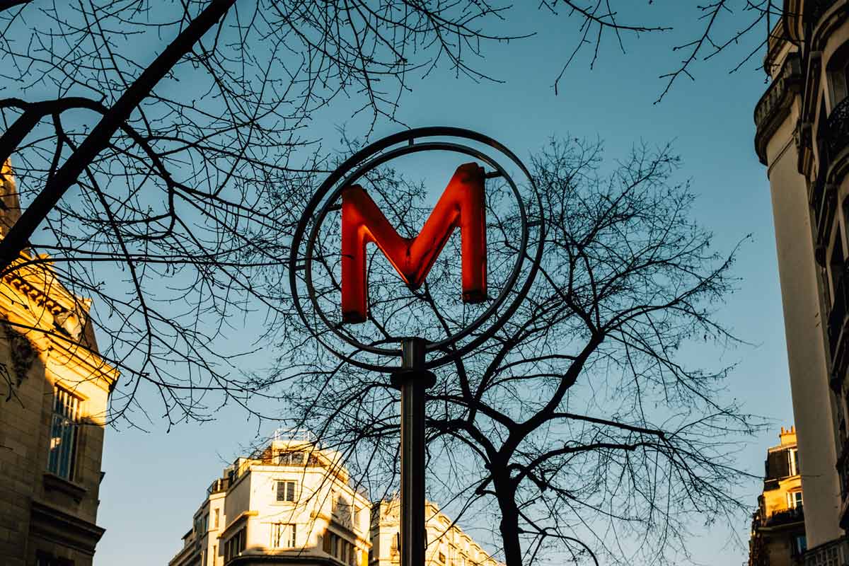 Bus ou métro : quel trajet choisir pour Paris et sa région